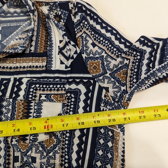 Cocomo Geometric Blouse Size L - Picture 4 of 8